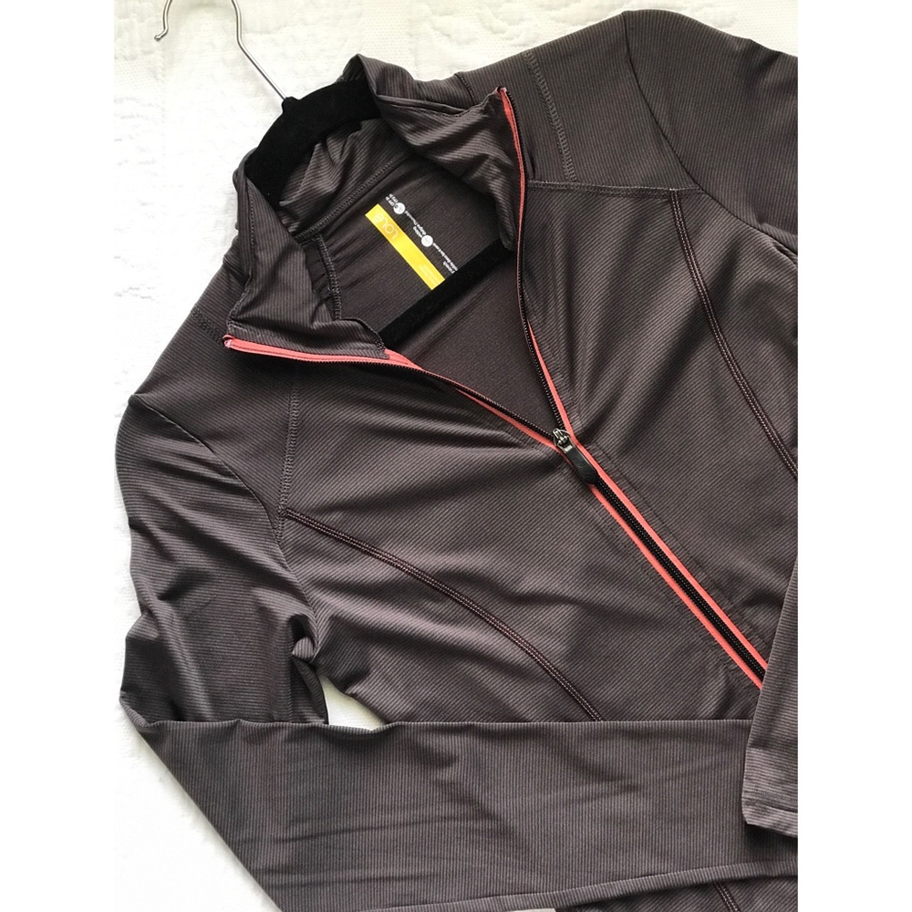 🌈Lolë • Workout Performance Jacket - Picture 3 of 5